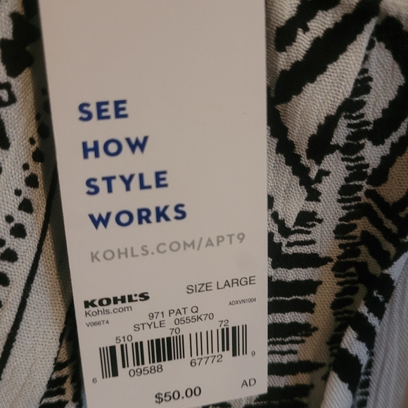 New with tags-black and white sleeveless dress size L - Picture 2 of 5